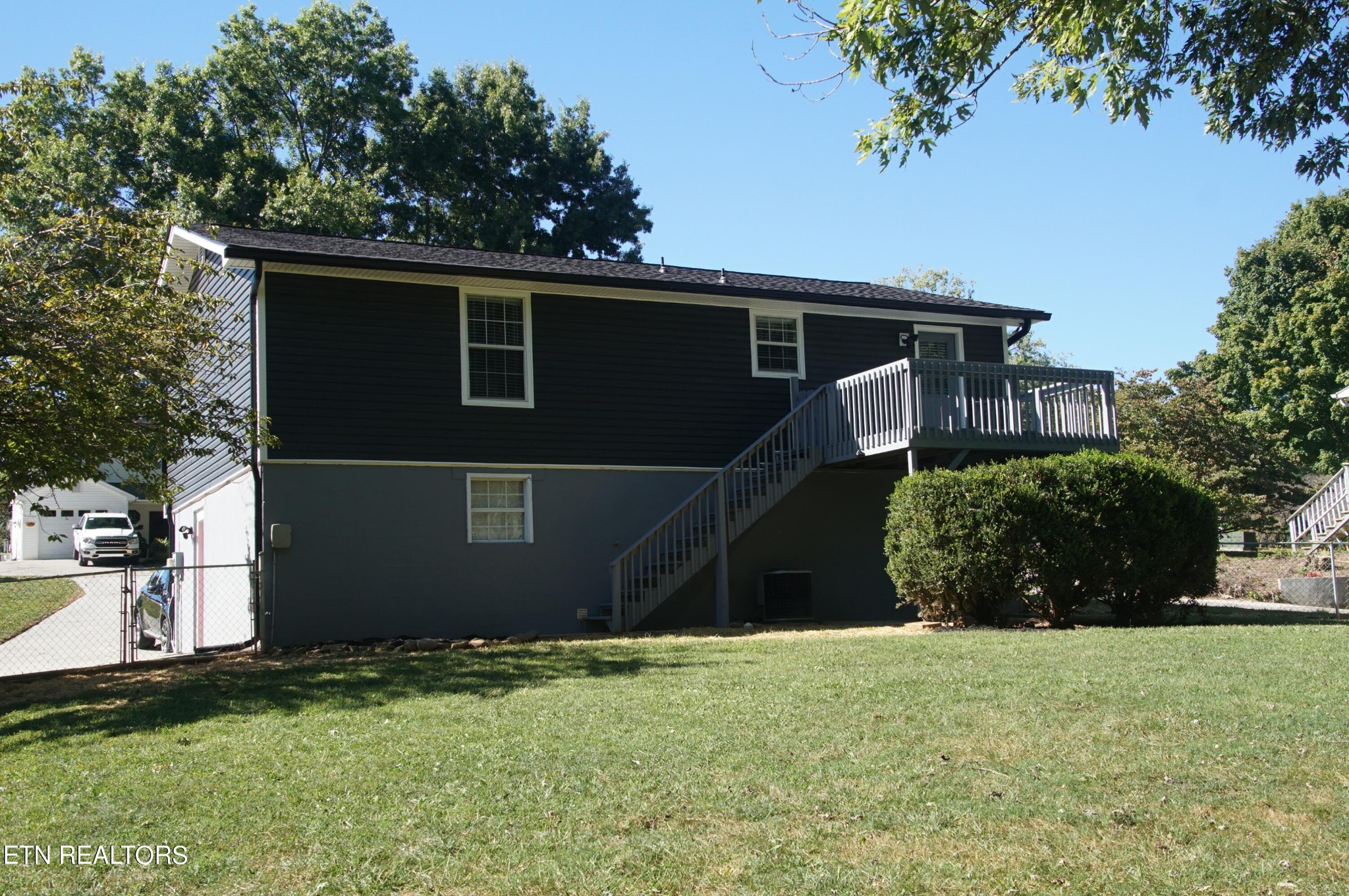7536 Inverrary Circle, Unit 2 Knoxville, TN 37918 - Photo 17 of 19 Gallery Image 17