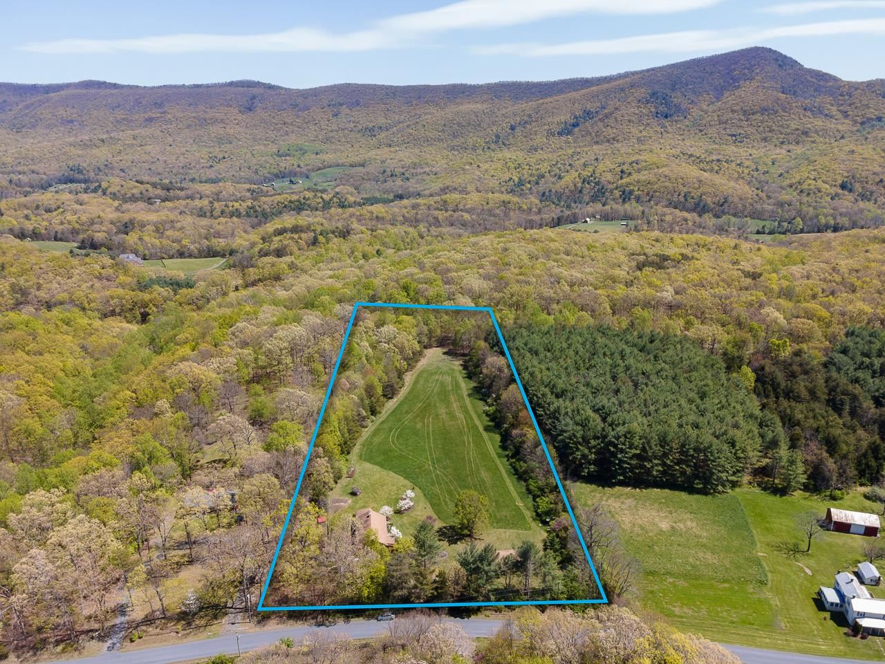 1076 Fort Valley Road Fort Valley, VA 22652 - Photo 4 of 54