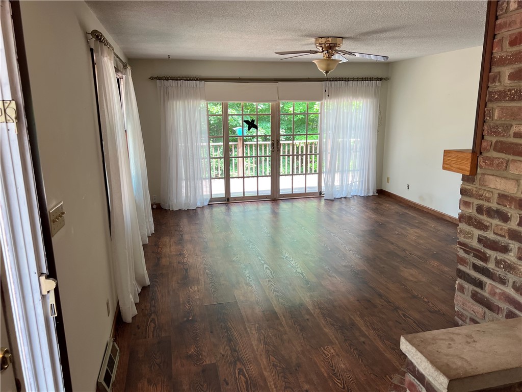 14255 North 920 East Road Fairmount, IL 61841 - Photo 15 of 38 Gallery Image 15