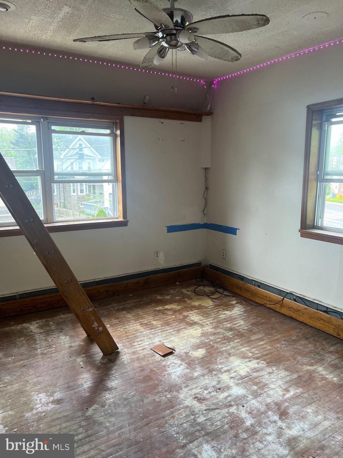 111 Laurel Road Sharon Hill, PA 19079 - Photo 14 of 32 Gallery Image 14