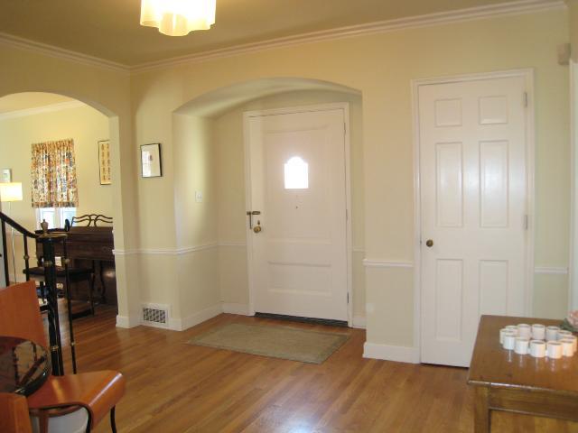 2686 Bexley Park Road Bexley, OH 43209 - Photo 2 of 16