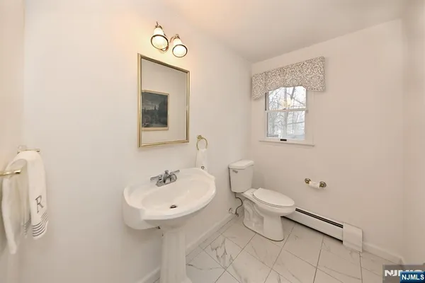 $1,650,000 | 513 Lydia Lane, Wyckoff, NJ 07481