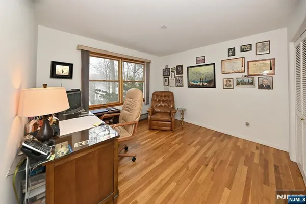 $1,650,000 | 513 Lydia Lane, Wyckoff, NJ 07481