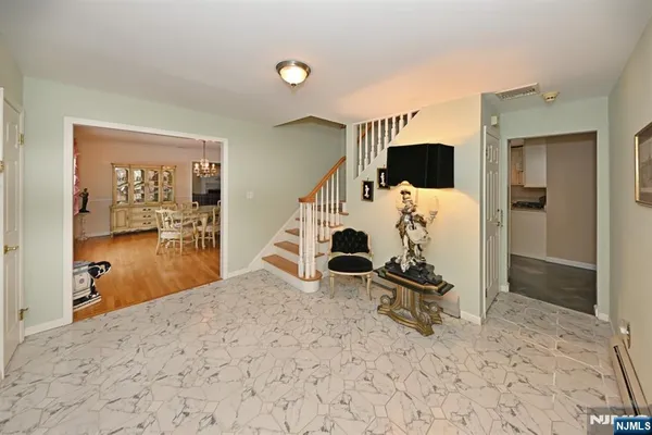 $1,650,000 | 513 Lydia Lane, Wyckoff, NJ 07481