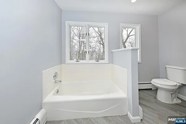 $1,650,000 | 513 Lydia Lane, Wyckoff, NJ 07481
