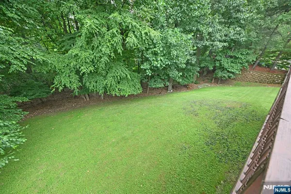 $1,650,000 | 513 Lydia Lane, Wyckoff, NJ 07481