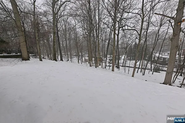 $1,650,000 | 513 Lydia Lane, Wyckoff, NJ 07481