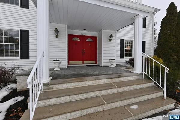 $1,650,000 | 513 Lydia Lane, Wyckoff, NJ 07481