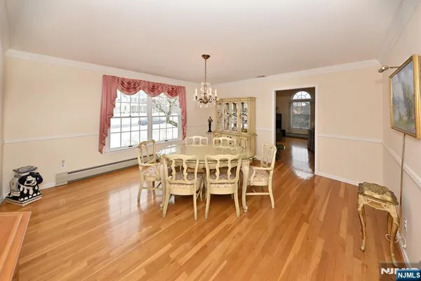 $1,650,000 | 513 Lydia Lane, Wyckoff, NJ 07481