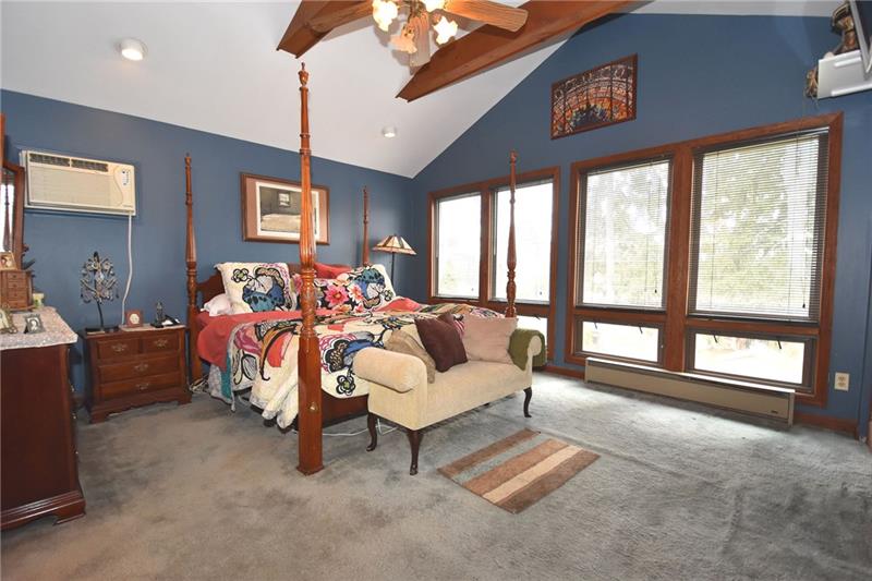 314 Old Farm Road Pittsburgh, PA 15228 - Photo 13 of 25 Gallery Image 13