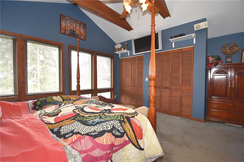 314 Old Farm Road Pittsburgh, PA 15228 - Photo 14 of 25 Gallery Image 14