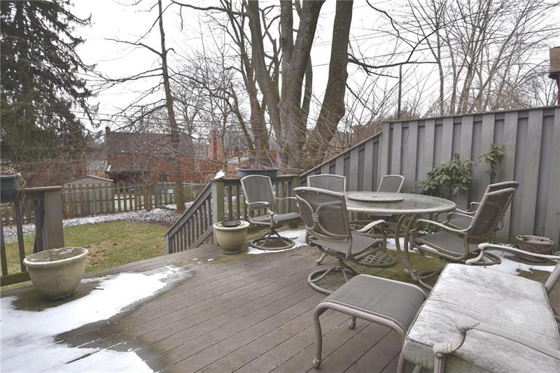 314 Old Farm Road Pittsburgh, PA 15228 - Photo 23 of 25 Gallery Image 23