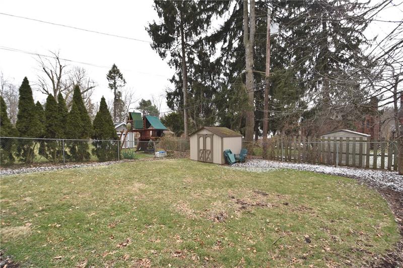 314 Old Farm Road Pittsburgh, PA 15228 - Photo 24 of 25 Gallery Image 24