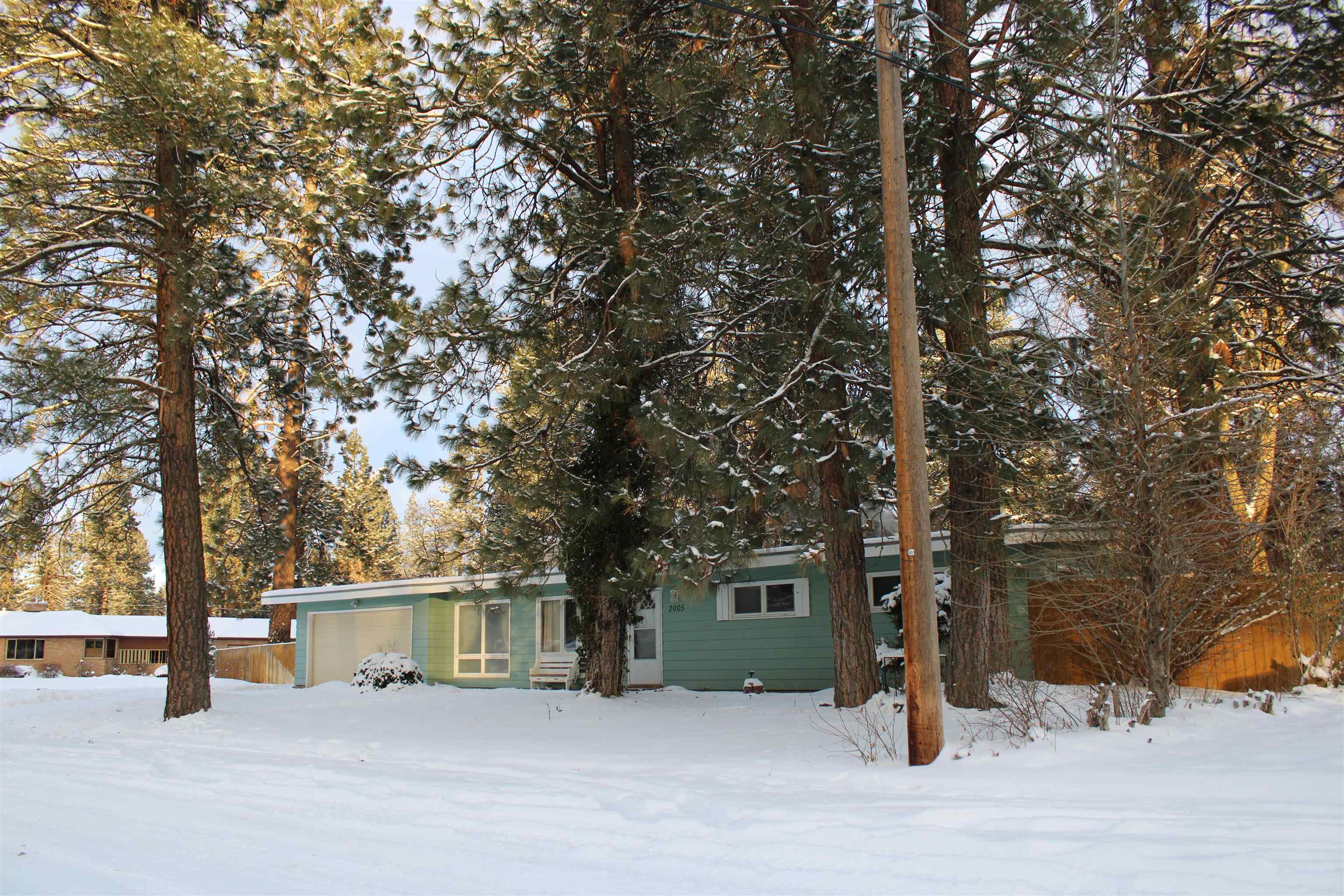 2005 South Woodlawn Road Spokane Valley, WA 99216 - Photo 3 of 40 Gallery Image 3