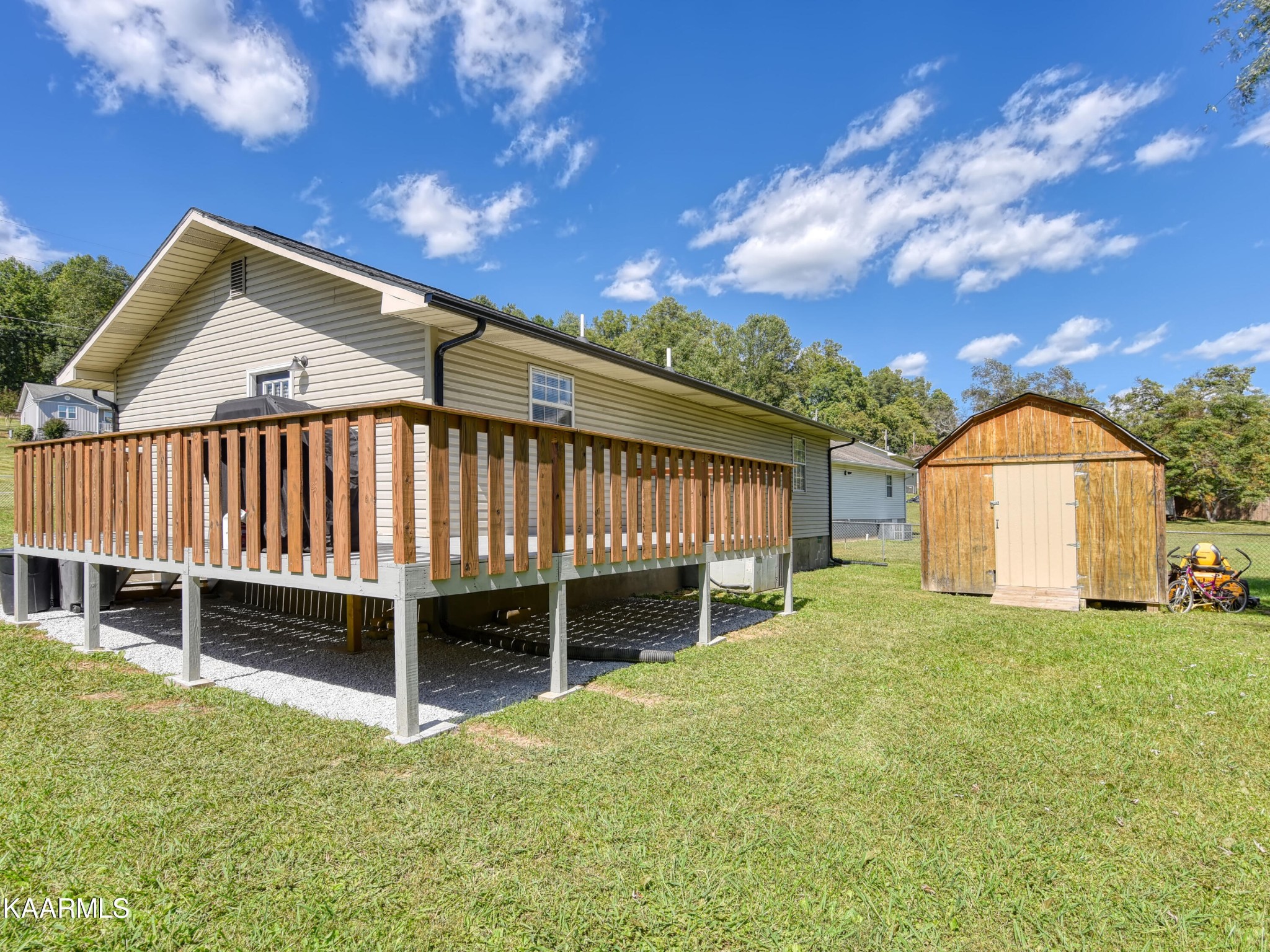 1141 Loop Road La Follette, TN 37766 - Photo 20 of 23