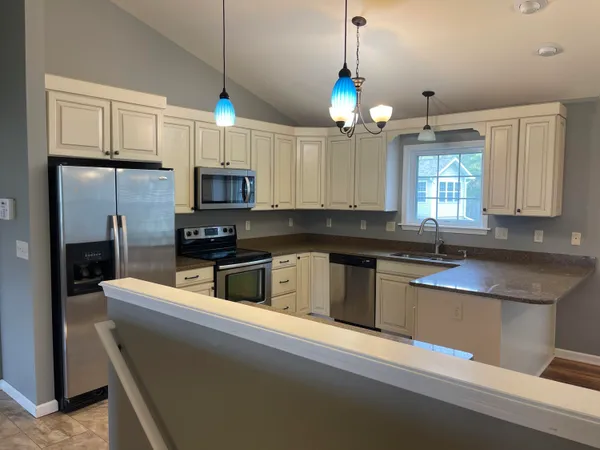 $274,900 | 113 Beacon Ridge Drive, Battle Creek, MI 49017