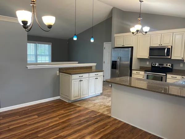 $274,900 | 113 Beacon Ridge Drive, Battle Creek, MI 49017