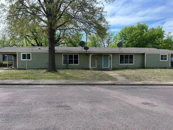 $189,000 | 119 Vandenburg Drive, Denison, TX 75020