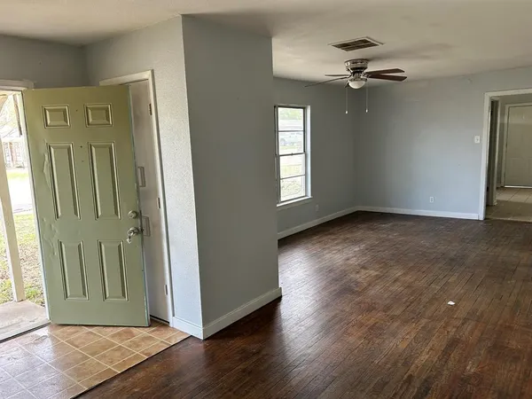 $189,000 | 119 Vandenburg Drive, Denison, TX 75020