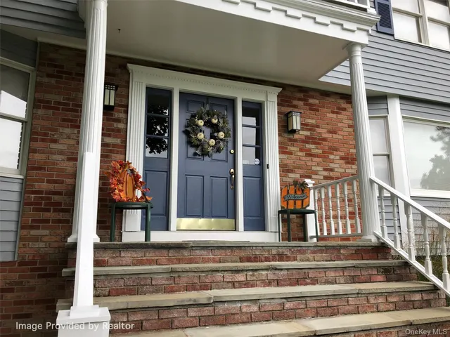 a view of building entrance