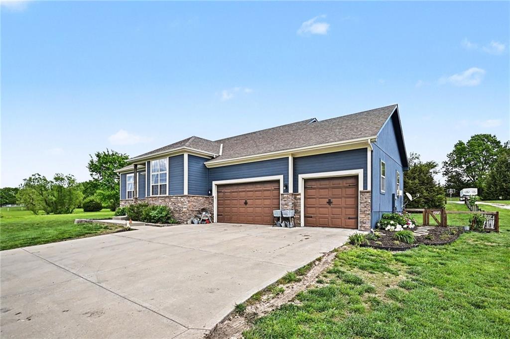 14975 Interurban Road Platte City, MO 64079 - Photo 3 of 51