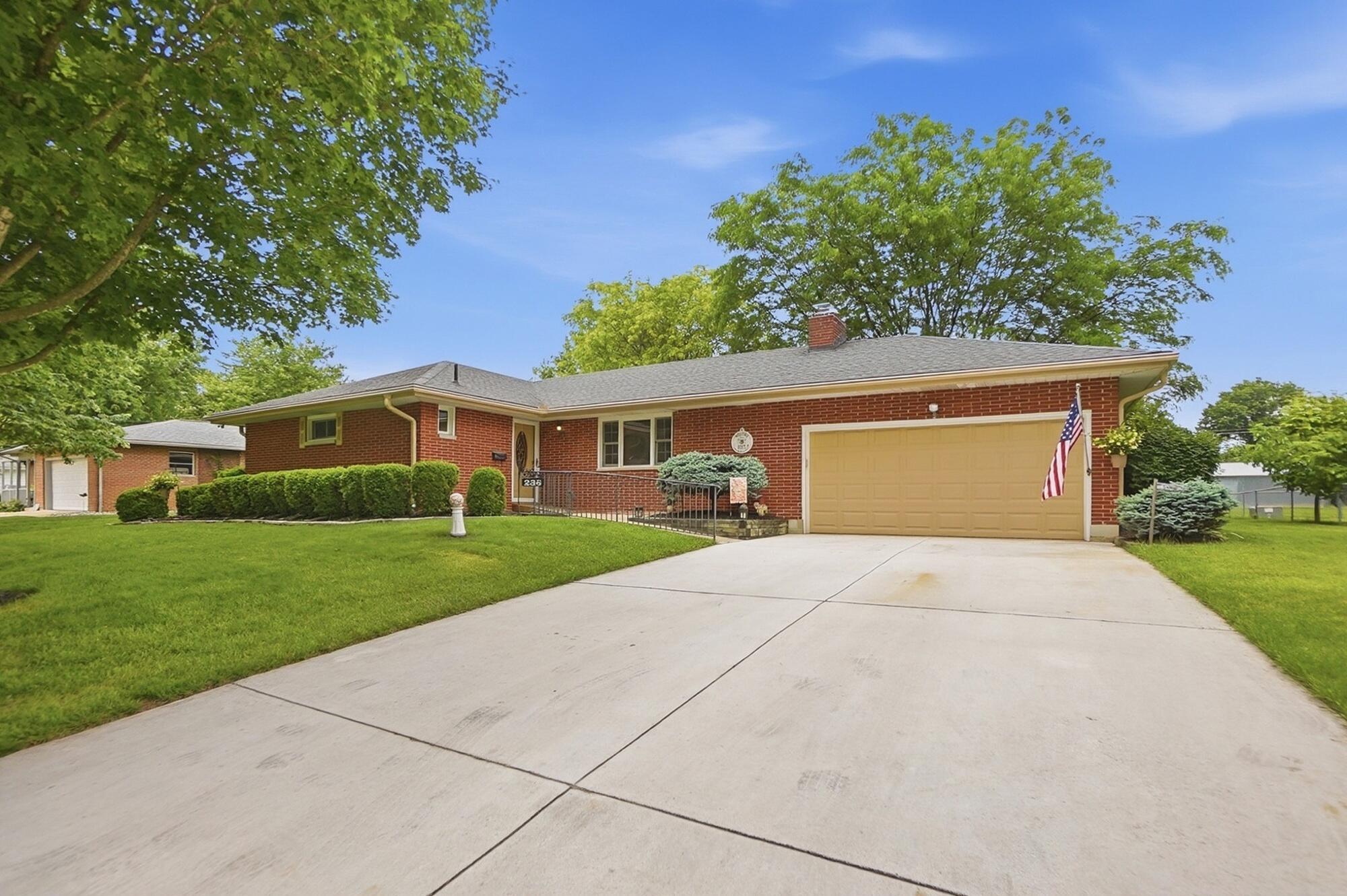 236 Drakewood Road Westerville, OH 43081 - Photo 3 of 55