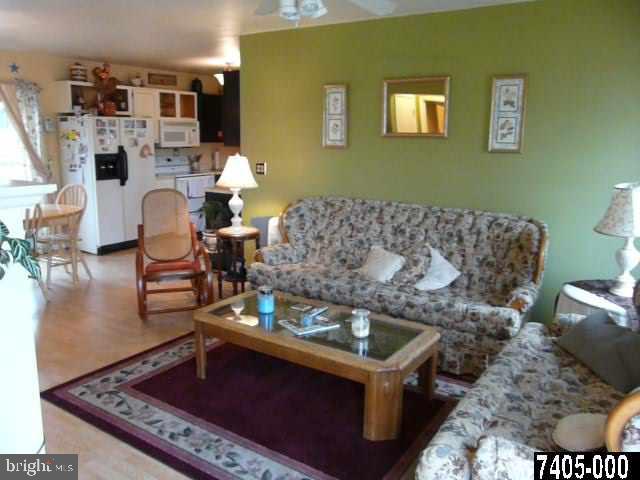 240 Edinburgh Road York, PA 17406 - Photo 5 of 6 Gallery Image 5