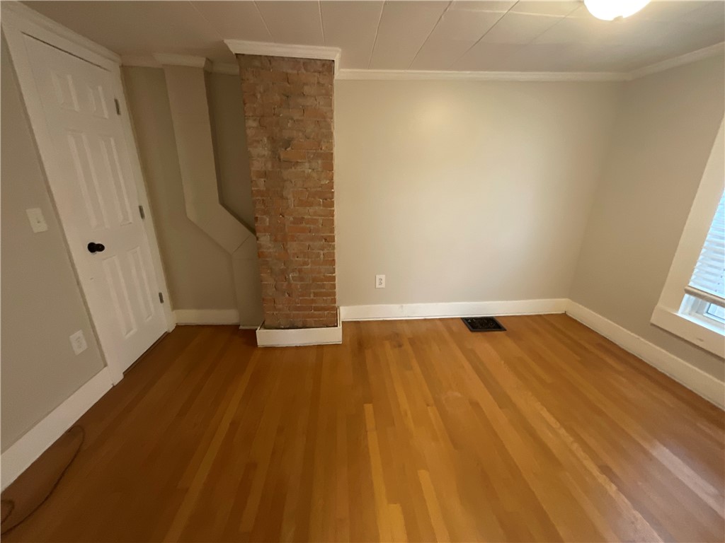 109 Hamilton Street Rochester, NY 14620 - Photo 7 of 10