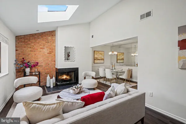 $335,000 | 3450 Summit Court Northeast, Unit 3450, Washington, DC 20018