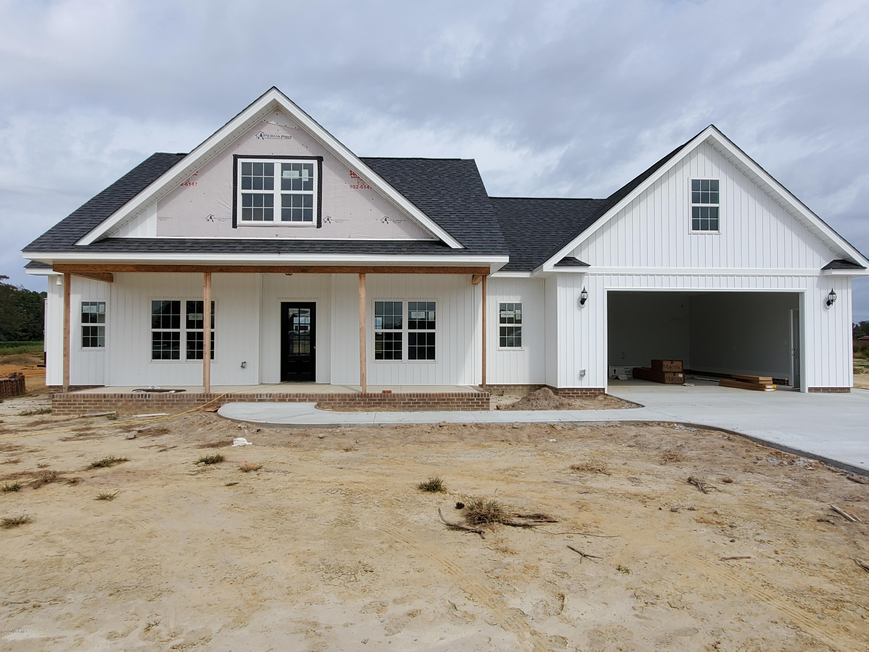 192 High House Road Clinton, NC 28328 - Photo 1 of 14 20201009_122602
