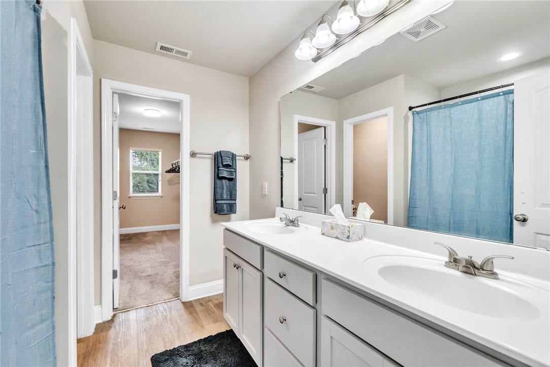 102 Ventura Street Anderson, SC 29621 - Photo 17 of 22 Bathroom