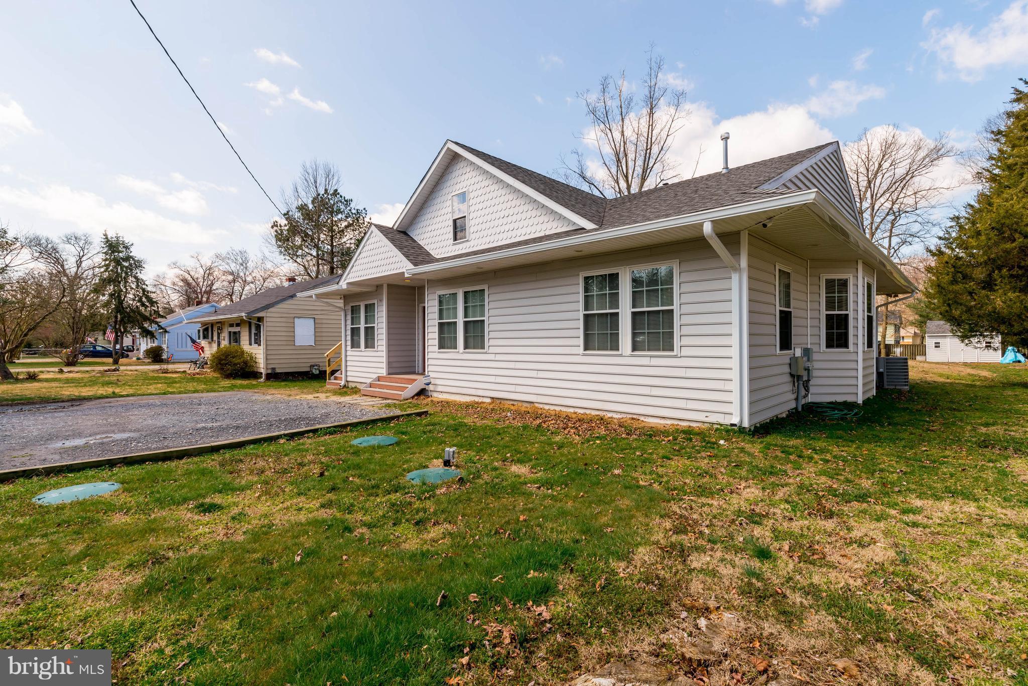28 Brookfield Road Pasadena, MD 21122 - Photo 28 of 28 Exterior (Front) with double wide gravel drive