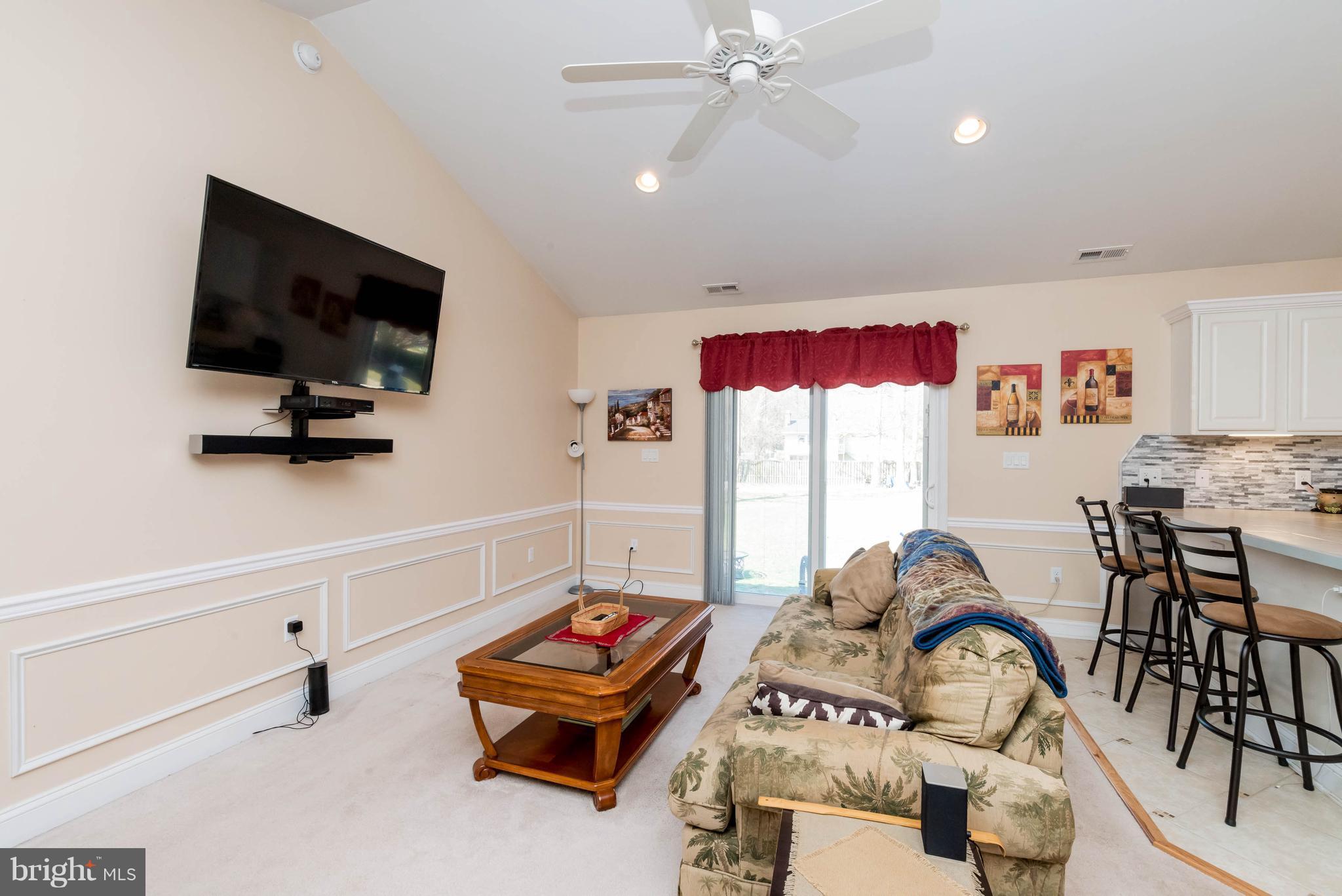 28 Brookfield Road Pasadena, MD 21122 - Photo 9 of 28 Family Room with walk out to back yard