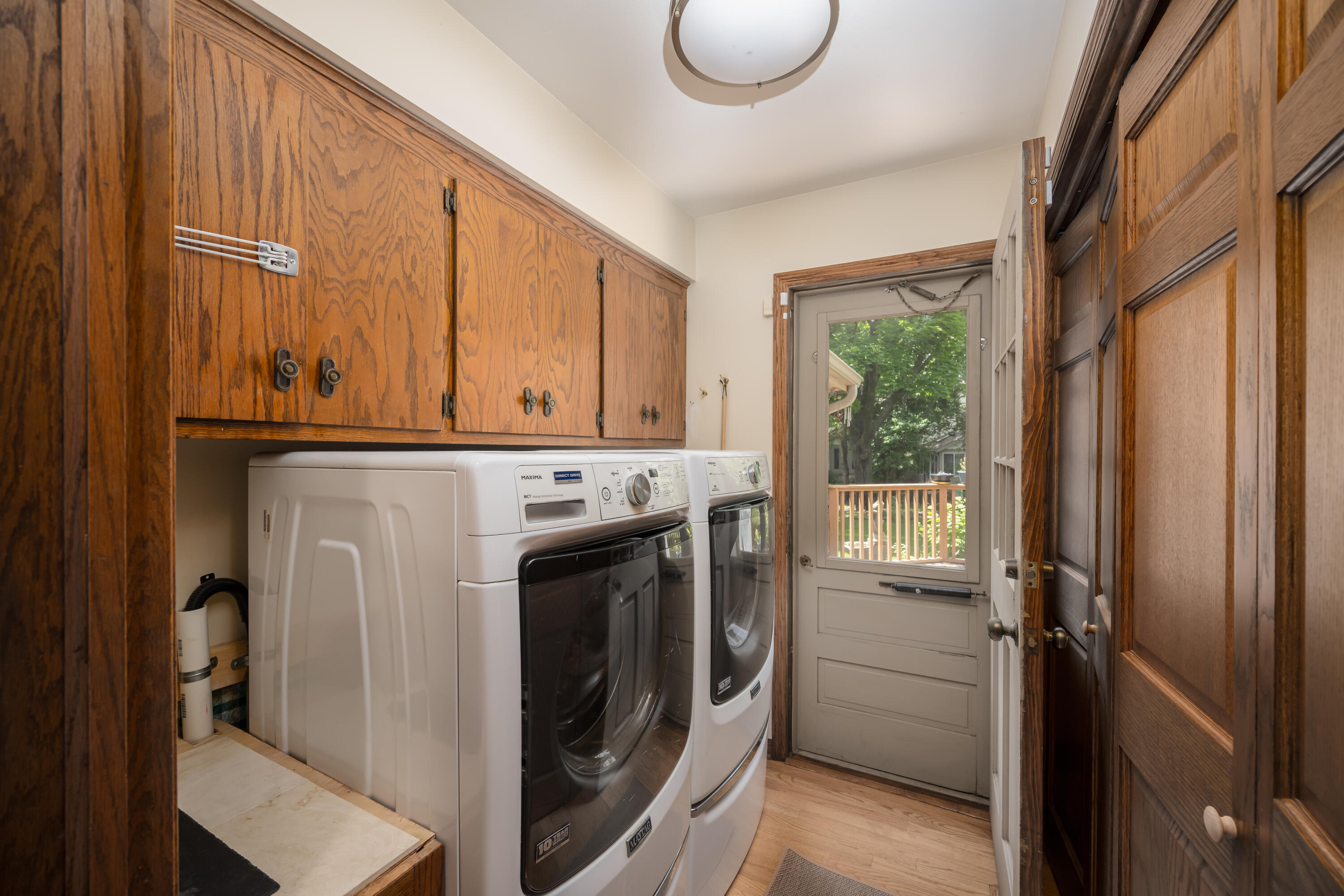 3 Maplewood Court Wind Point, WI 53402 - Photo 15 of 40 laundry room