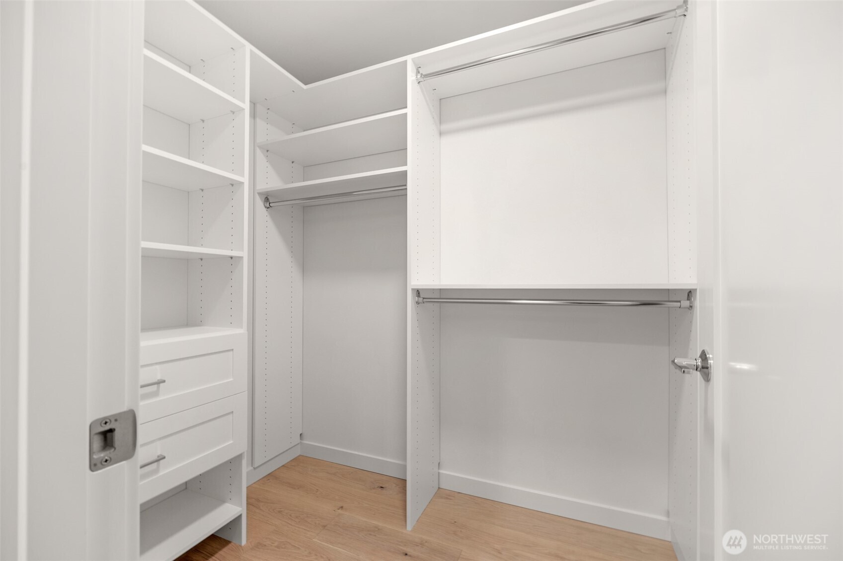 1412 North 47th Street, Unit B Seattle, WA 98103 - Photo 24 of 36