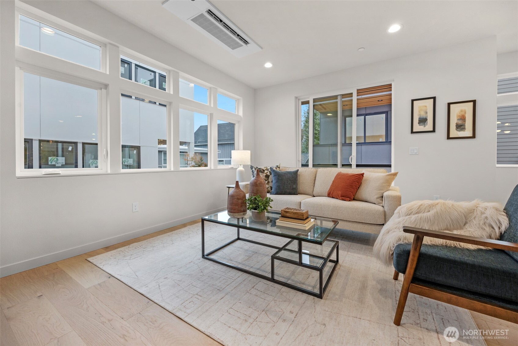 1412 North 47th Street, Unit B Seattle, WA 98103 - Photo 9 of 36