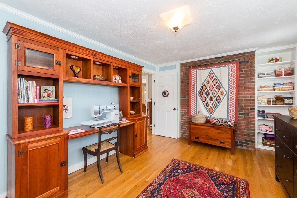 12 Makechnie Road Burlington, MA 01803 - Photo 17 of 30 Gallery Image 17