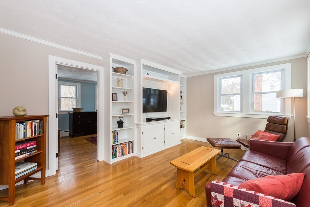 12 Makechnie Road Burlington, MA 01803 - Photo 10 of 30 Gallery Image 10