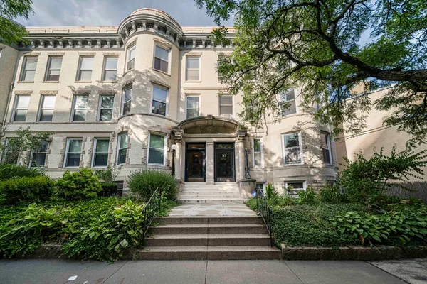 $1,220,000 | 93 Centre Street, Unit 2, Brookline, MA 02446