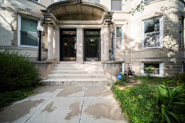 $1,249,000 | 93 Centre Street, Unit 2, Brookline, MA 02446