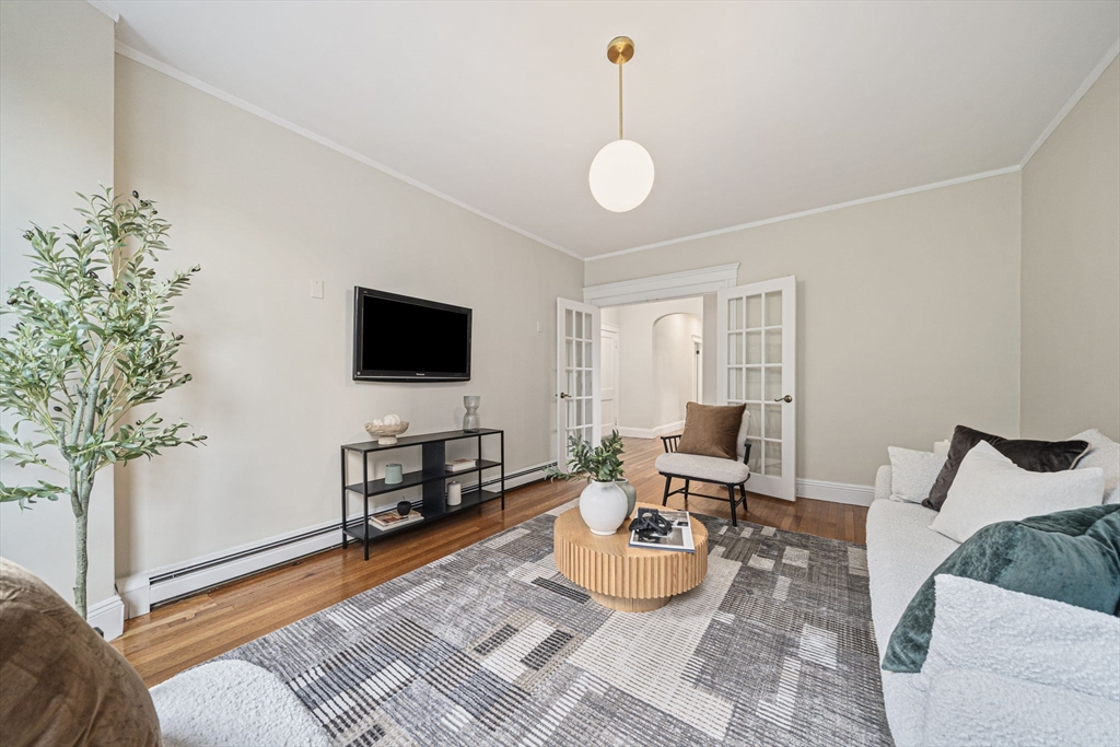 93 Centre Street, Unit 2 Brookline, MA 02446 - Photo 4 of 39