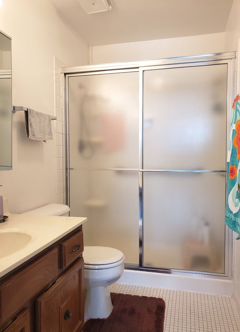 4100 Triumvera Drive, Unit B405 Glenview, IL 60025 - Photo 13 of 25