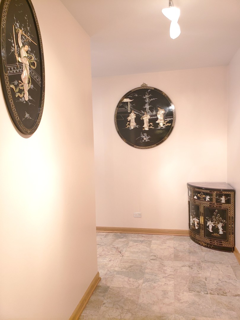 4100 Triumvera Drive, Unit B405 Glenview, IL 60025 - Photo 3 of 25