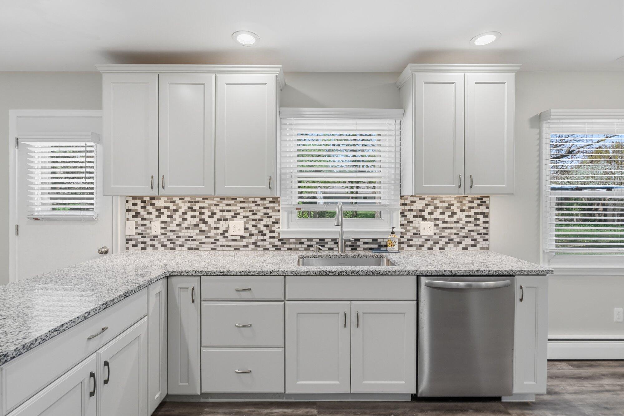 721 Piccadilly Road Kalamazoo, MI 49006 - Photo 13 of 52 14-WM7210piccadilly-8