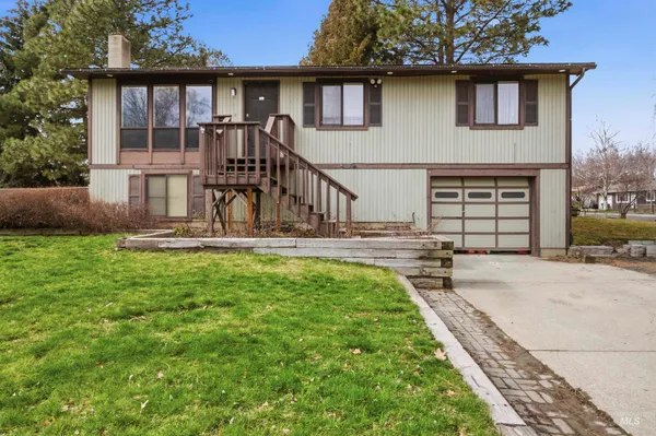 $409,000 | 871 Eisenhower Street, Moscow, ID 83843