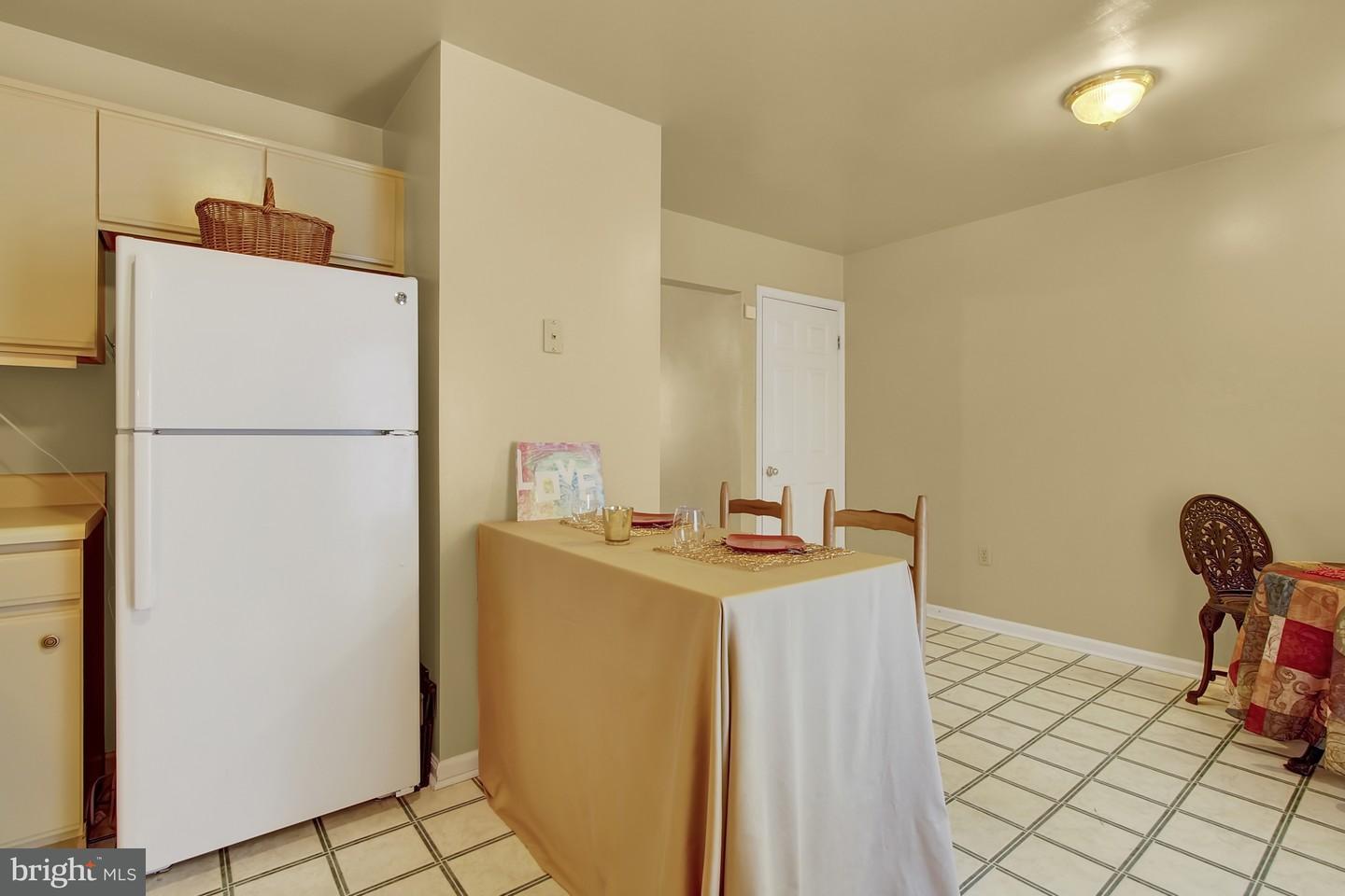 Center Street, Unit 177 Hanover, PA 17331 - Photo 9 of 26 Kitchen