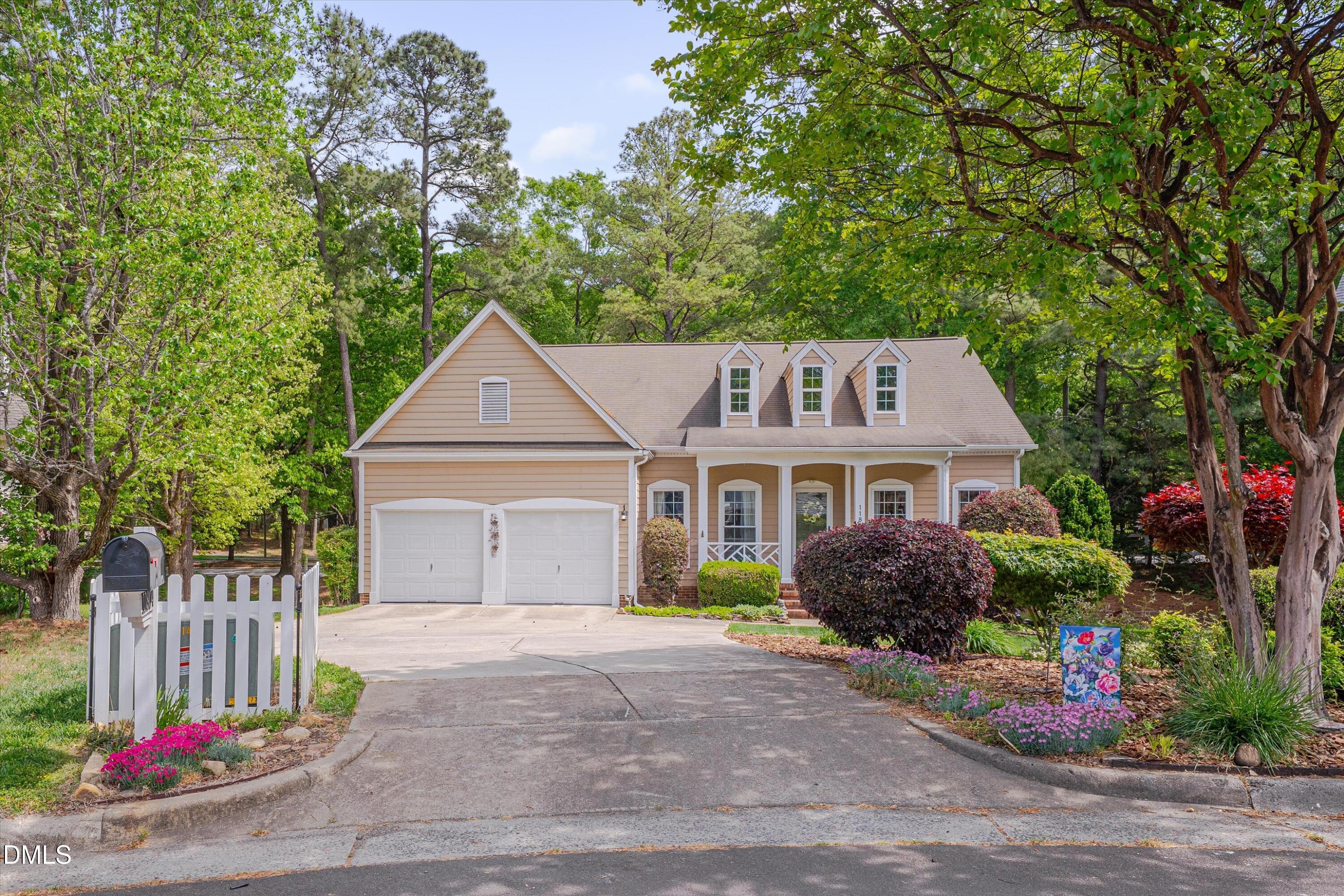 01-11804 Fairlie Pl-1