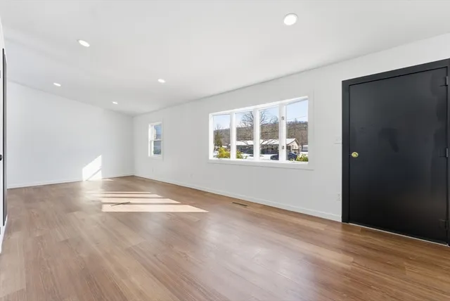 $359,900 | 37 Sun Valley Road, Holyoke, MA 01040