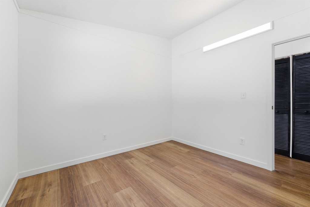 37 Sun Valley Road Holyoke, MA 01040 - Photo 18 of 22