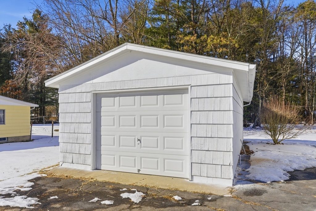 37 Sun Valley Road Holyoke, MA 01040 - Photo 22 of 22